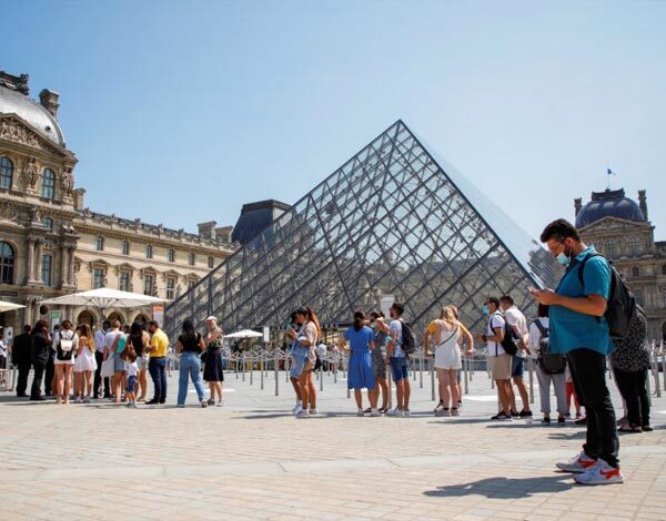 مرشد سياحي في باريس و أوروبا